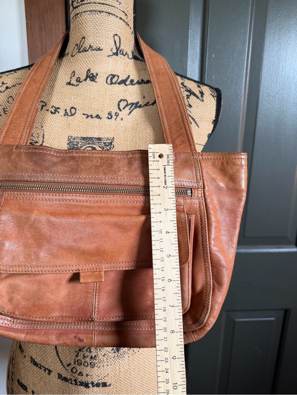 Fossil Chestnut Brown Leather Messenger Tote/Purse. Soft leather. Vintage Y2K - Picture 3 of 11